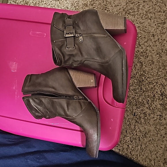 G by Guess Shoes - Size 10m g by guess brown ankle boots.